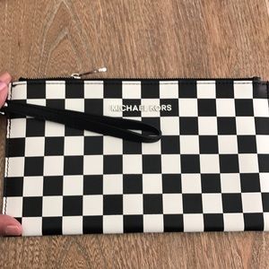 Michael kors clutch